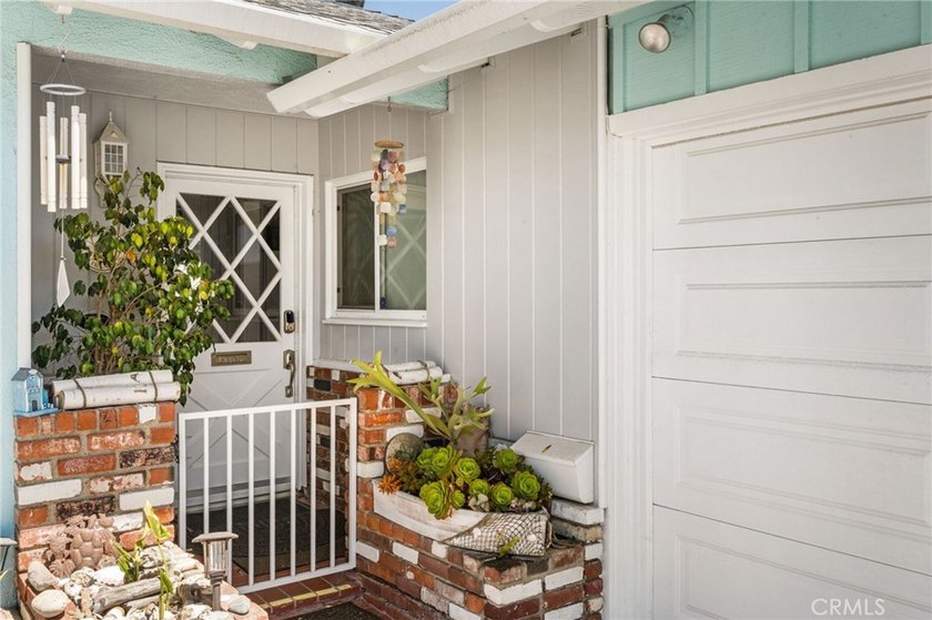 **Welcome Home!** This charming 1960s storybook ranch offers the - photo 6
