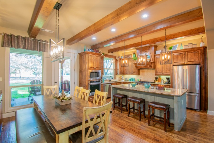 CUSTOM BUILT HOME ON GOLF COURSE WITH ACREAGE SOLD - photo 11