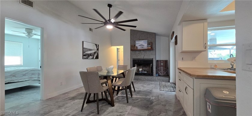 Welcome to your slice of paradise in SW Florida. Beautiful house - photo 3