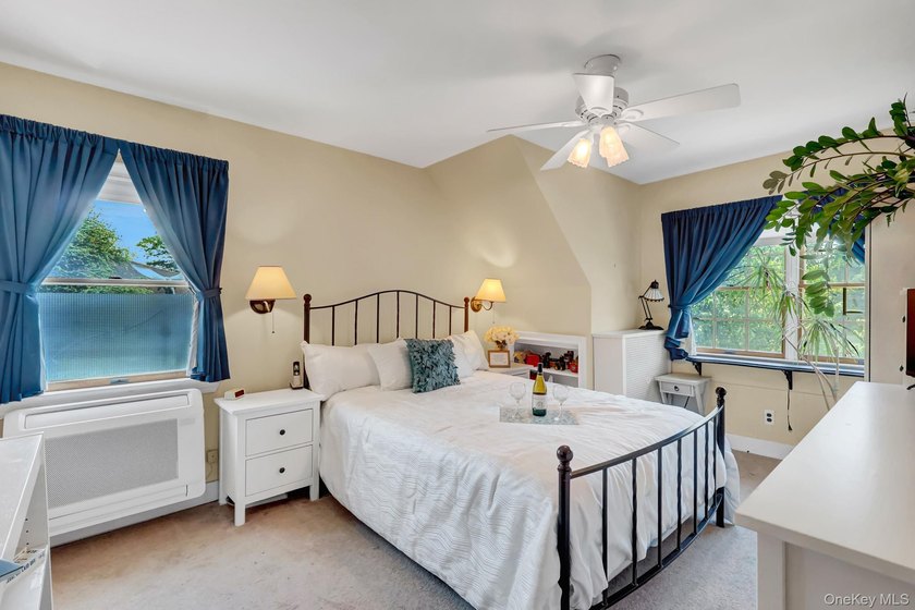 Beautiful, charming and truly one-of-a-kind! Prepare to be wowed - photo 15