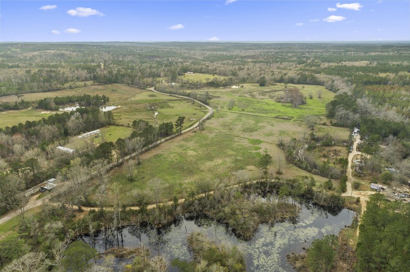 Beautiful Waterfront lot on the Little Rivere enjoy the river - photo 4