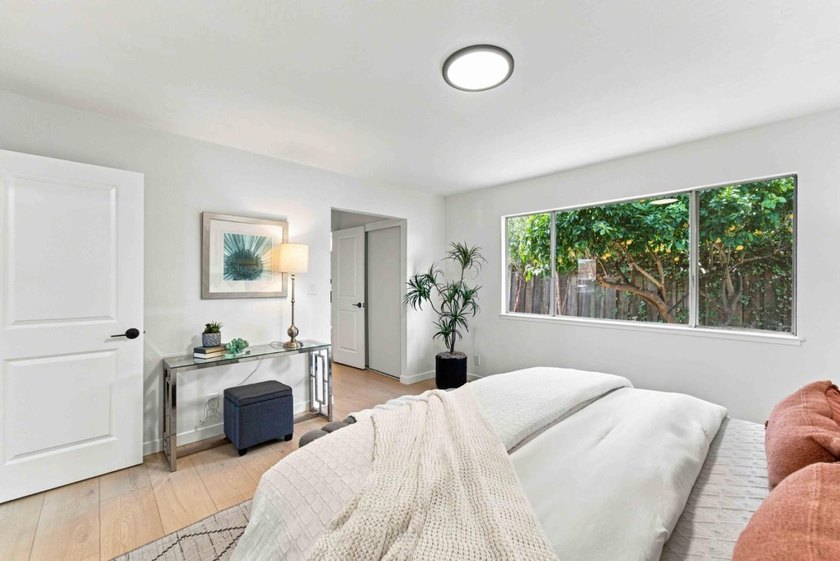 Welcome to 40692 Ladero St, an inviting single-story - photo 15