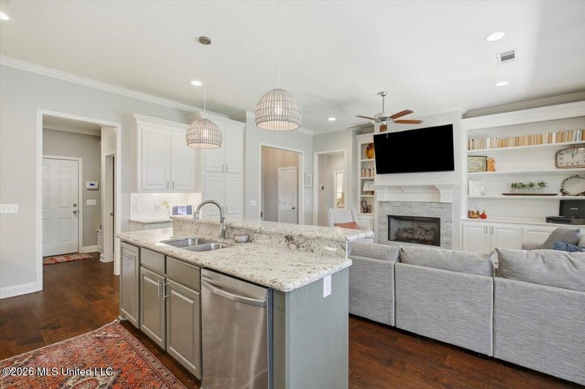 Welcome to 109 Hampton Pl located in one of Madison County's - photo 12