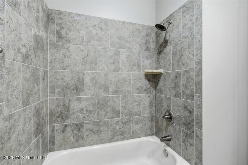 Welcome to 109 Hampton Pl located in one of Madison County's - photo 31