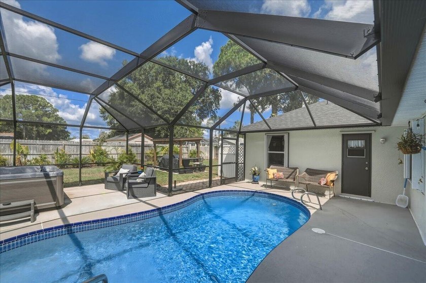 Welcome home to this beautifully updated 3-bedroom, 2-bath pool - photo 33