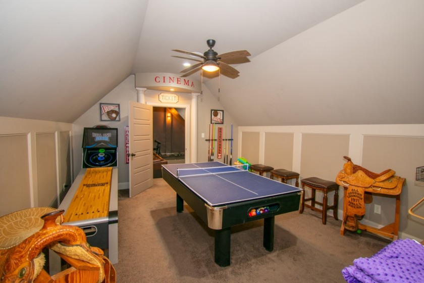 CUSTOM BUILT HOME ON GOLF COURSE WITH ACREAGE SOLD - photo 21