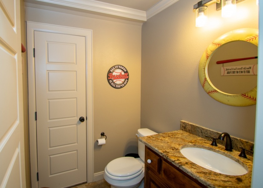CUSTOM BUILT HOME ON GOLF COURSE WITH ACREAGE SOLD - photo 24