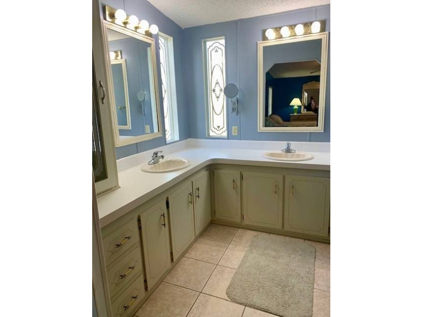 Welcome Home! Come and enjoy this nicely Updated approximately - photo 18