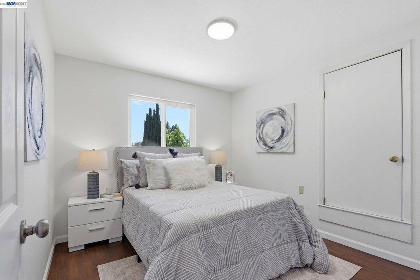 Well-maintained and thoughtfully updated 4-bedroom, 2.5-bath - photo 30
