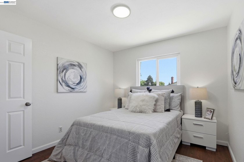 Well-maintained and thoughtfully updated 4-bedroom, 2.5-bath - photo 31