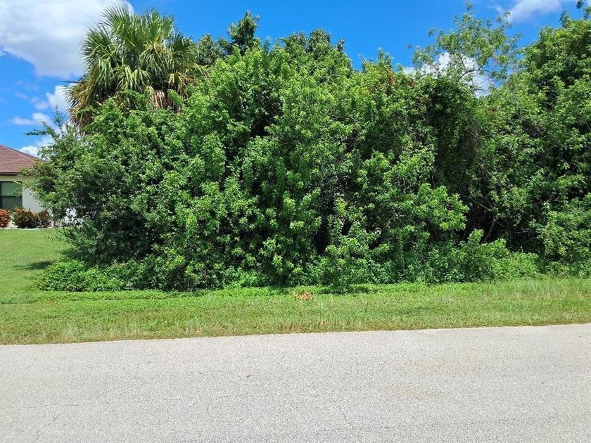 In the beautiful Port Saint Lucie,minutes to the beach. Build - photo 3