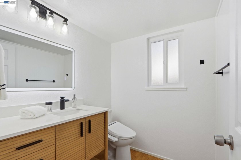 Well-maintained and thoughtfully updated 4-bedroom, 2.5-bath - photo 38