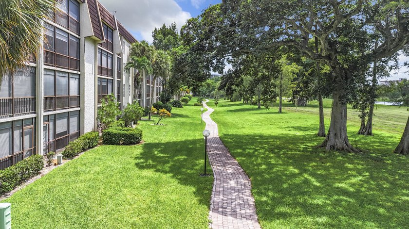 Welcome to the Greens of Inverarity, your piece of paradise! - photo 25