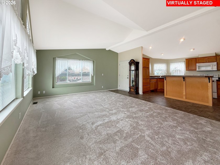 Welcome to easy coastal living in Emerald Coast Estates which is - photo 6