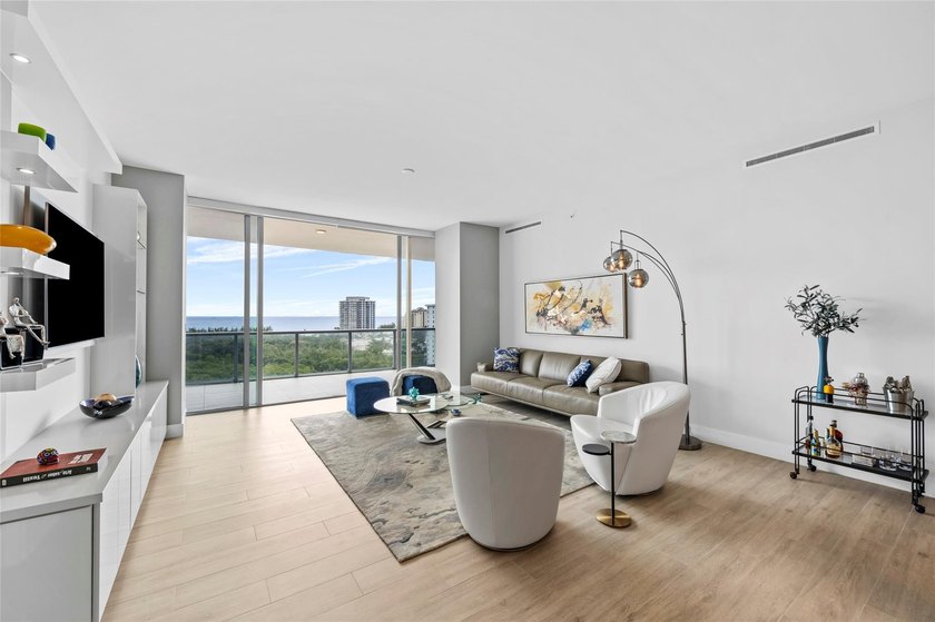 Experience luxury waterfront living at AquaBlu in Fort - photo 9