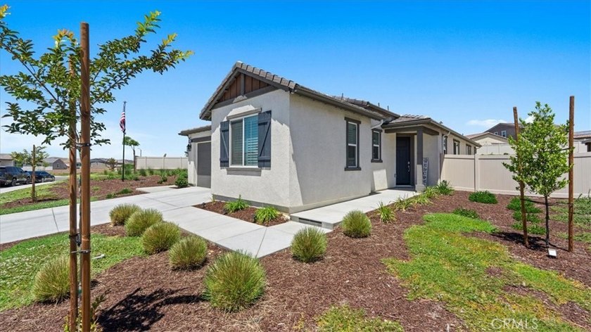 Please contact listing agent Sandra Escudero prior to showing - photo 2