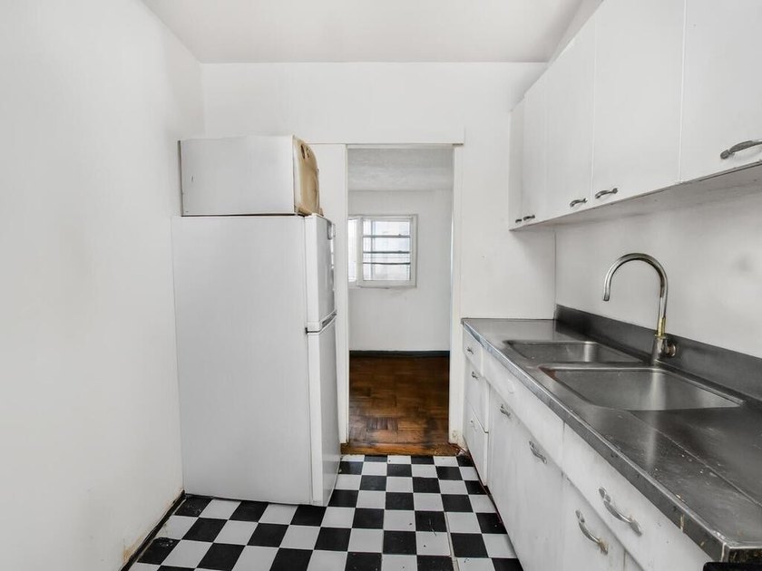 Welcome to 4 Fordham Hill Oval #8D. Offering spectacular views - photo 3