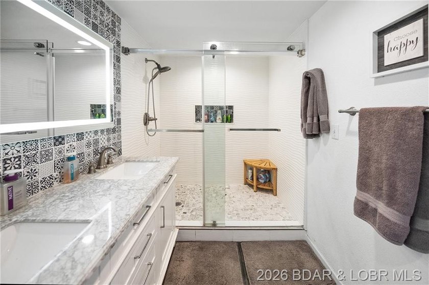 Seller has transformed this older home into a very comfortable - photo 18