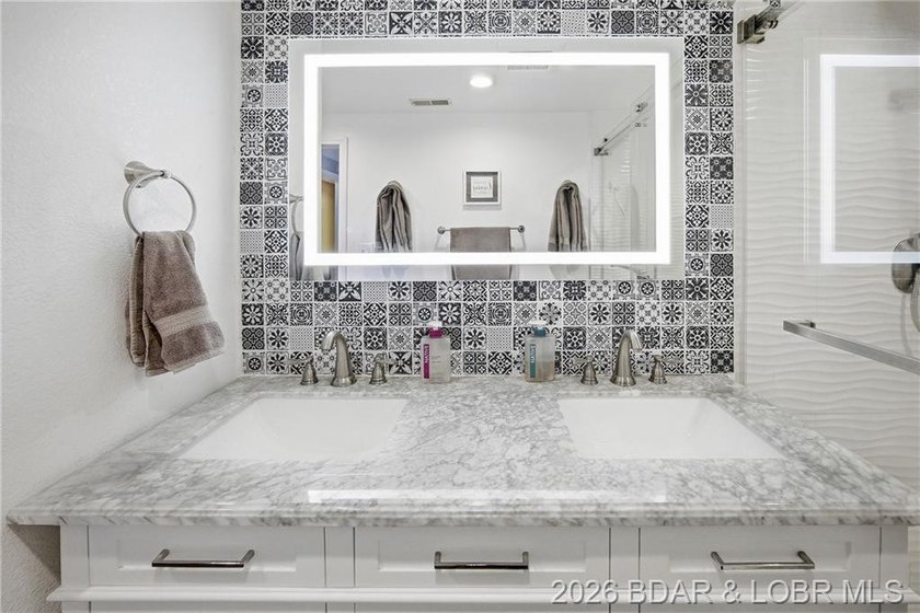 Seller has transformed this older home into a very comfortable - photo 19