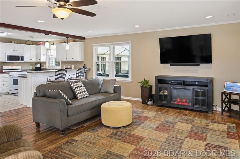 Seller has transformed this older home into a very comfortable - photo 31
