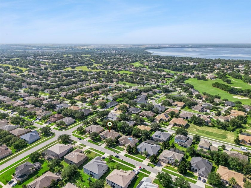 Welcome to this beautifully maintained 4-bedroom, 3-bath home - photo 36