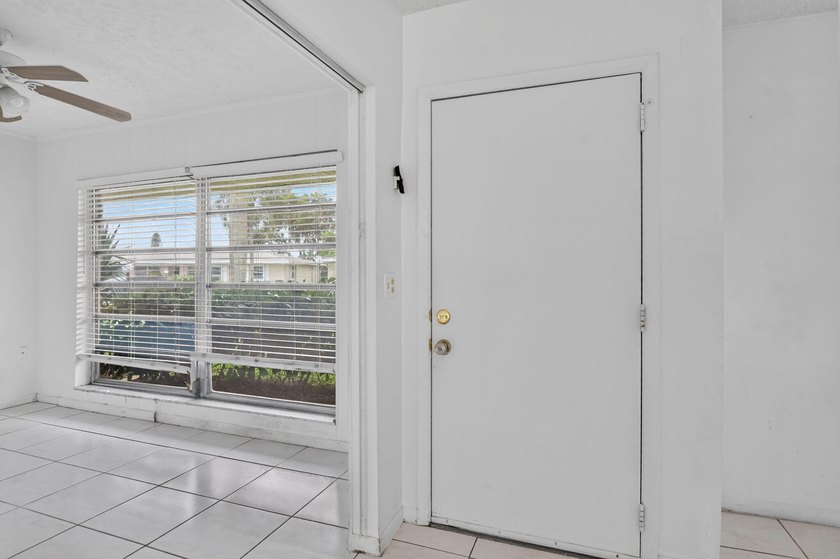Welcome to Boca Lakes, a 55+ gated community in the heart of - photo 3