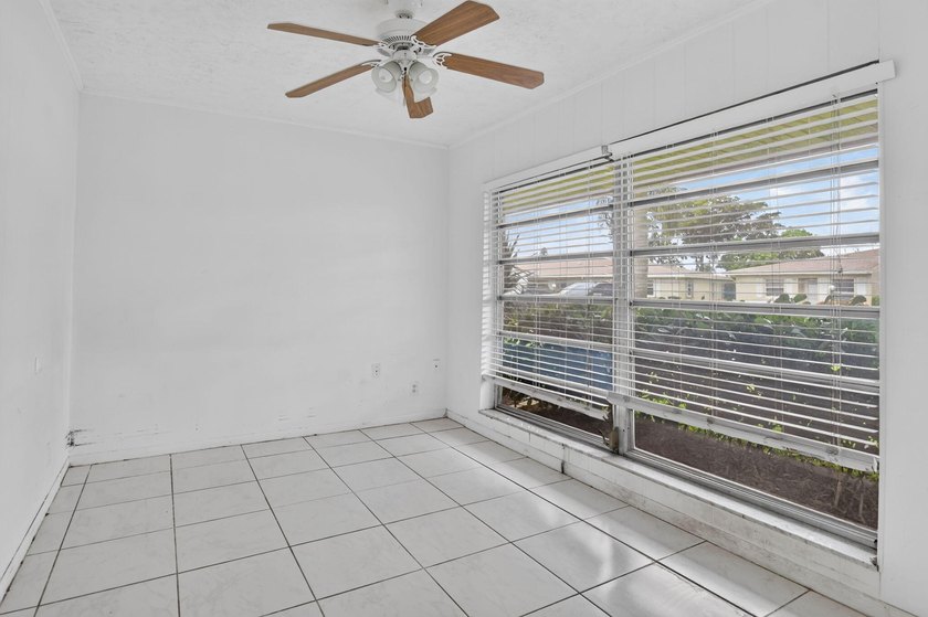 Welcome to Boca Lakes, a 55+ gated community in the heart of - photo 5