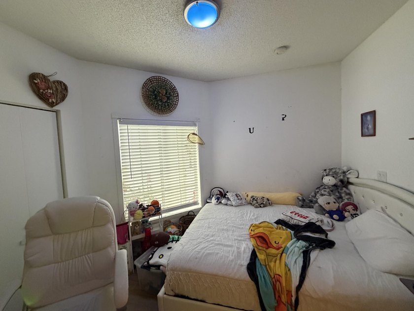 Welcome to this charming all ages, pet friendly, 3-bedroom - photo 7
