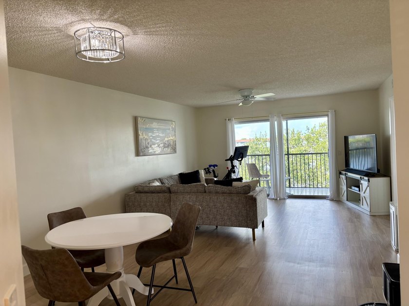 Come experience breathtaking lakefront living from this - photo 11