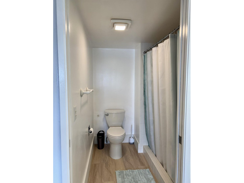 Come experience breathtaking lakefront living from this - photo 15