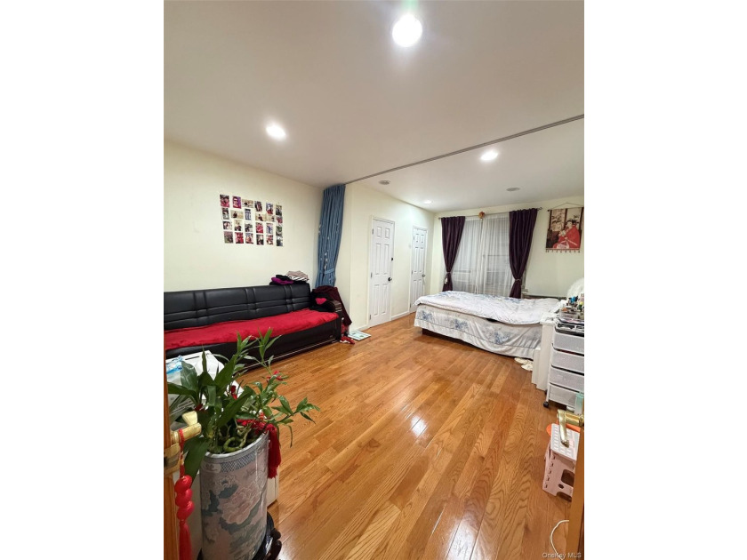 134-39 Blossom Ave 2G - photo 3