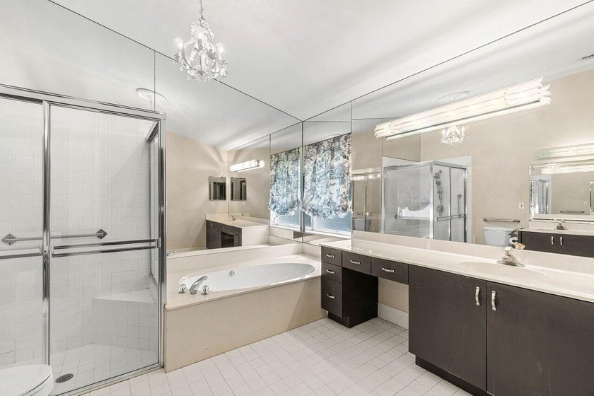 Welcome to this charming 3-bedroom, 2-bathroom single-family - photo 35