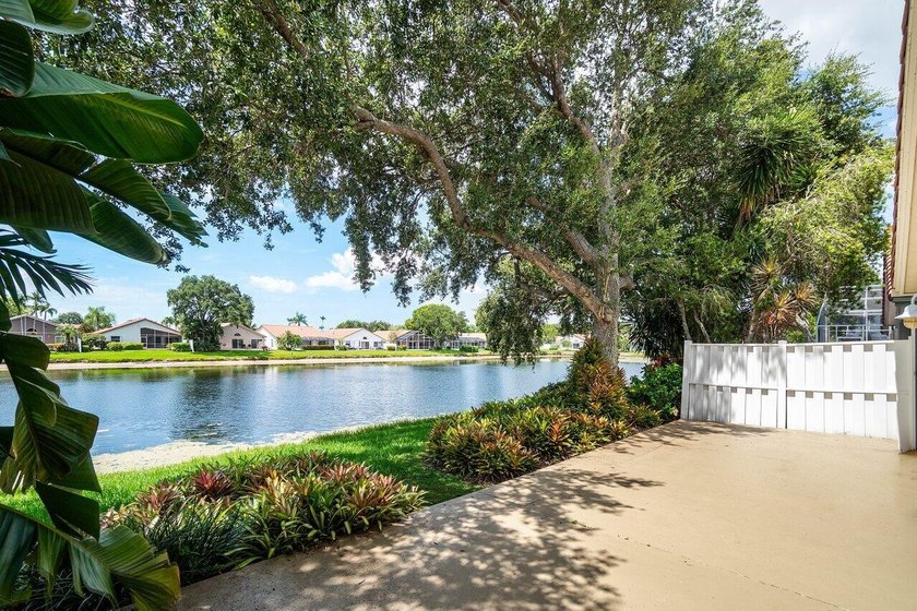 Welcome to this charming 3-bedroom, 2-bathroom single-family - photo 42