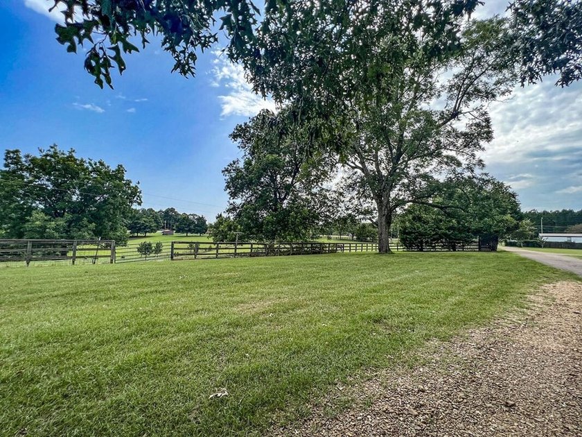 This property is on the south side of Batesville inside city - photo 28