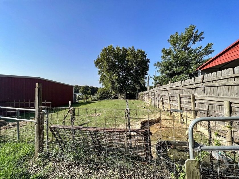 This property is on the south side of Batesville inside city - photo 30