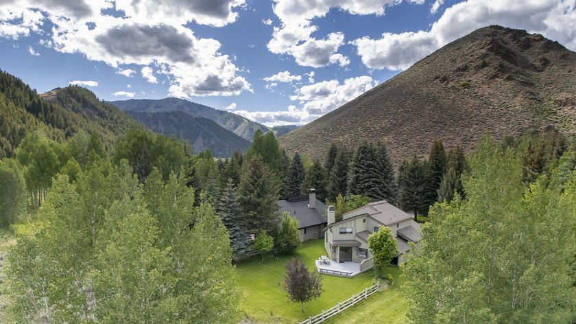 Very private small subdivision- homes aren't available for sale - photo 35