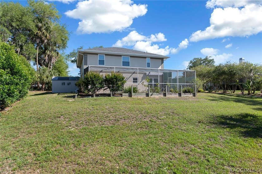 Nestled on a quiet cul-de-sac, this original-owner, custom-built - photo 42