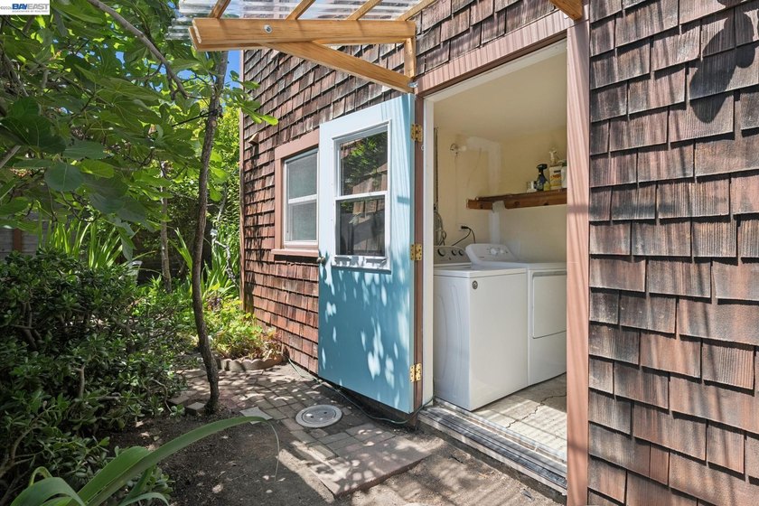Two Craftsman homes, one oversized lot, and a rare opportunity - photo 50