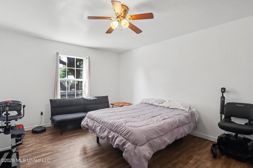 Pristine and move-in ready in the heart of Long Beach! Pride of - photo 14