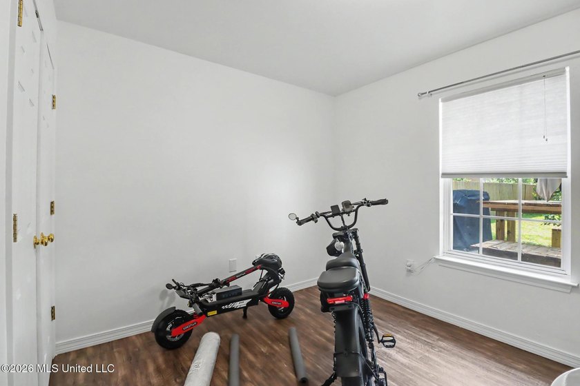 Pristine and move-in ready in the heart of Long Beach! Pride of - photo 15