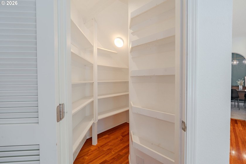 Looking for space, updates, and a location that makes everyday - photo 19
