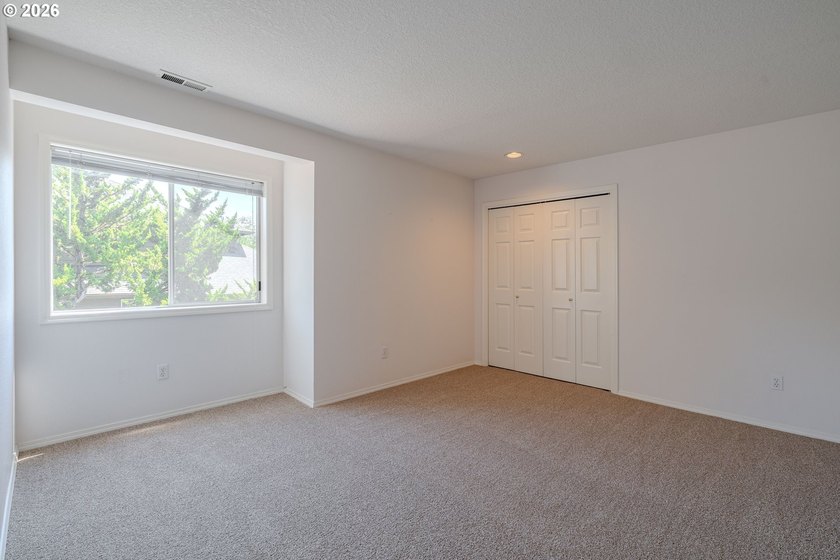 Looking for space, updates, and a location that makes everyday - photo 33