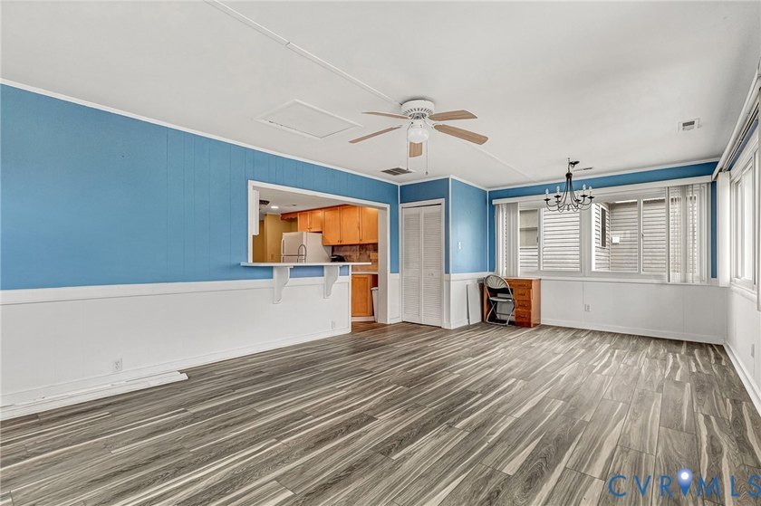 Renovated 4 Bedroom cottage in Rappahannock River Estates! Only - photo 14