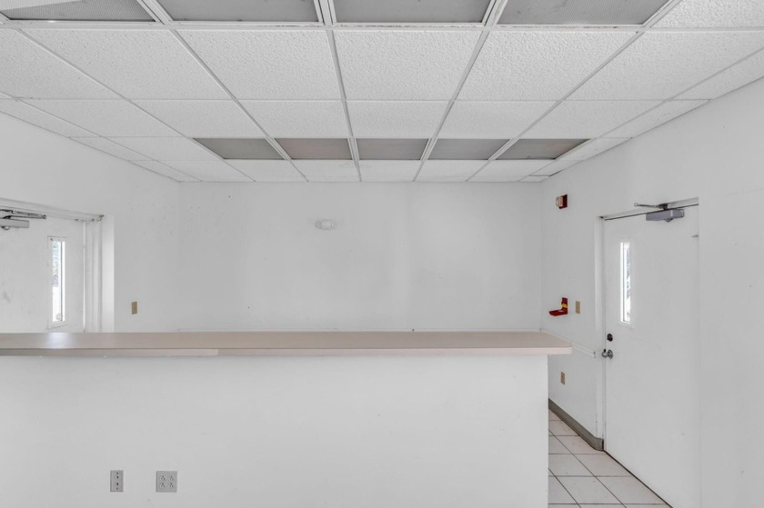 Live and/or work in this RARE 100' of waterfront re-development - photo 21