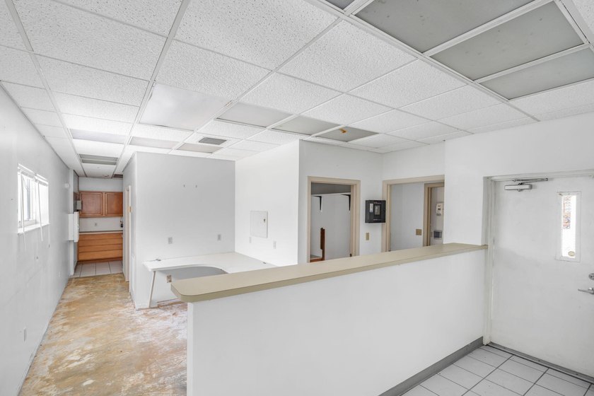 Live and/or work in this RARE 100' of waterfront re-development - photo 22