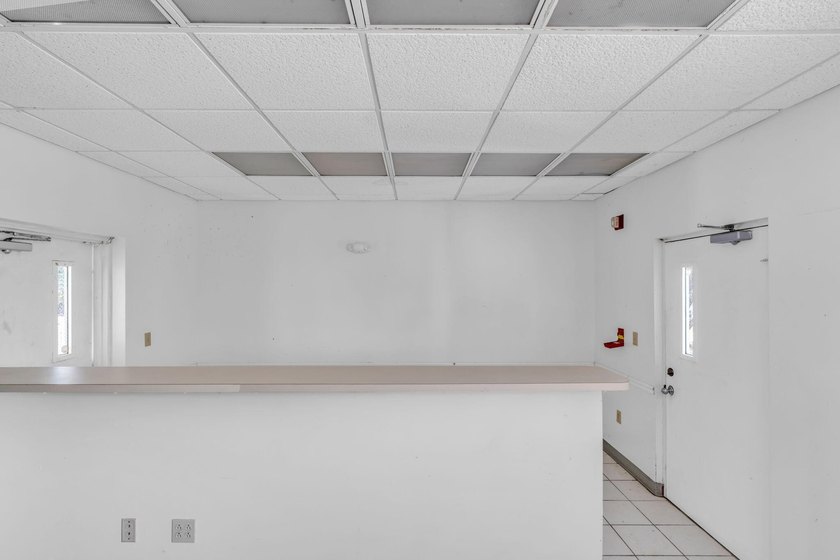 Live and/or work in this RARE 100' of waterfront re-development - photo 23
