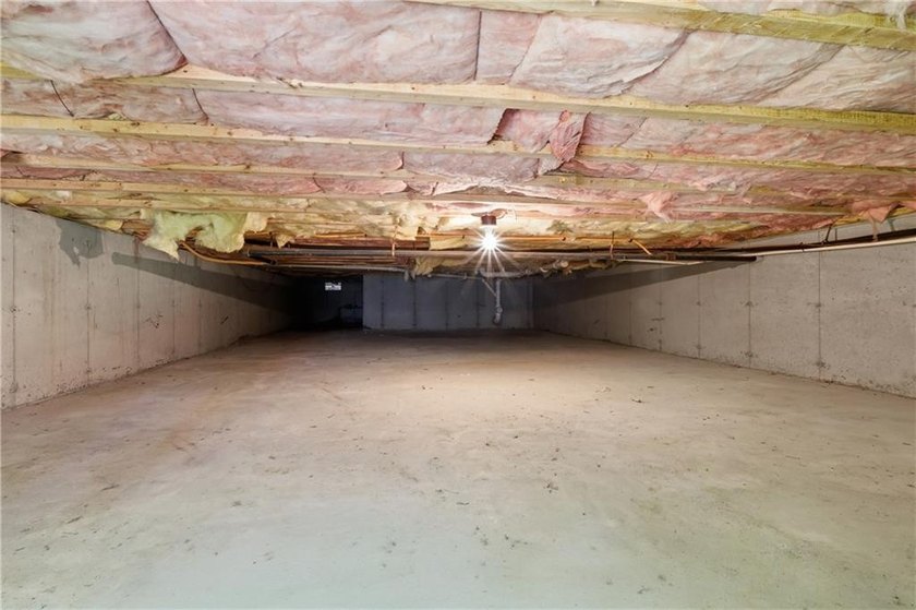 Welcome to this well-maintained 2-bedroom, 1.5-bath condominium - photo 23