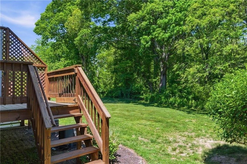 Welcome to this well-maintained 2-bedroom, 1.5-bath condominium - photo 24