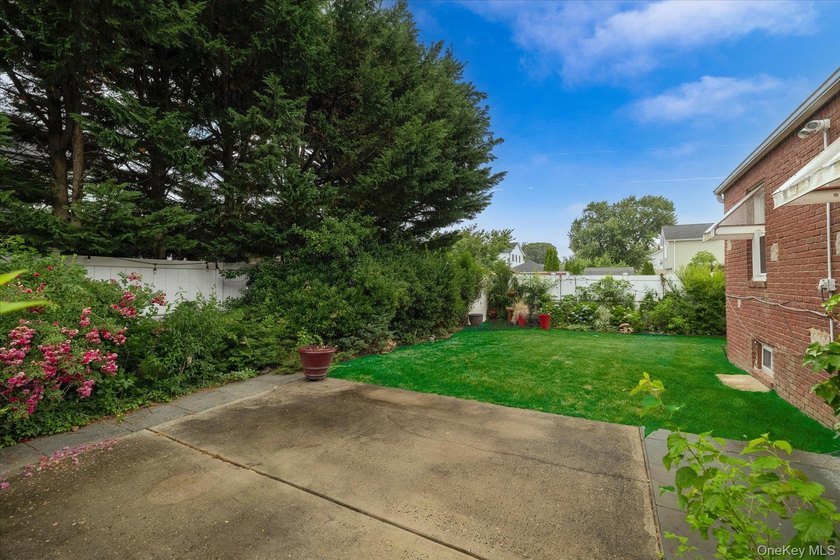 Make this warm and welcoming 4-bedroom, 2-bath cape; your own - photo 26