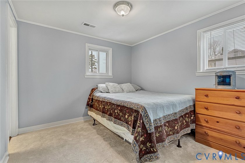 Renovated 4 Bedroom cottage in Rappahannock River Estates! Only - photo 29